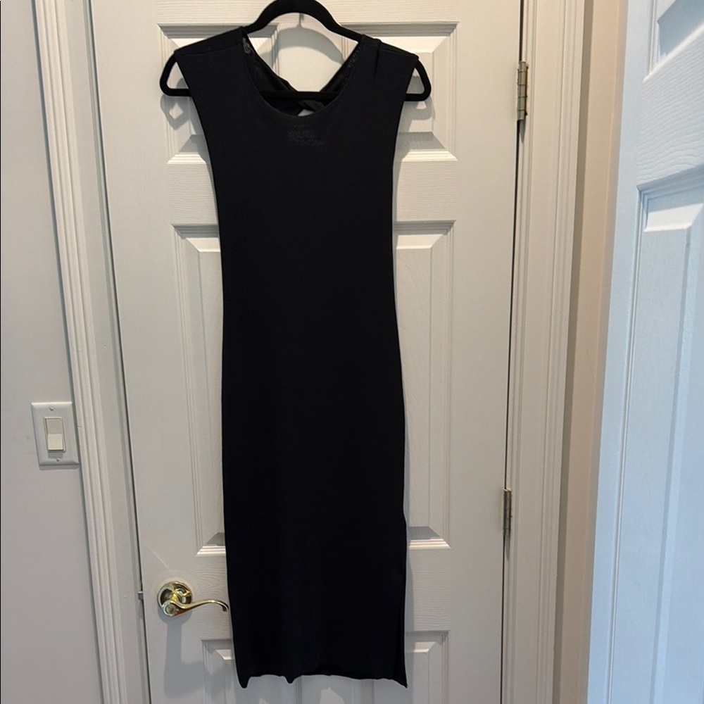 Sleeveless Black Midi Bodycon Dress
